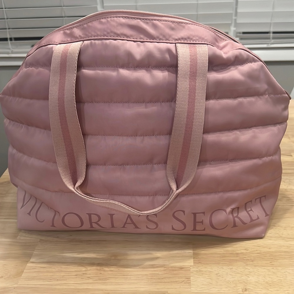 Victoria’s Secret Weekender Bag in Pink